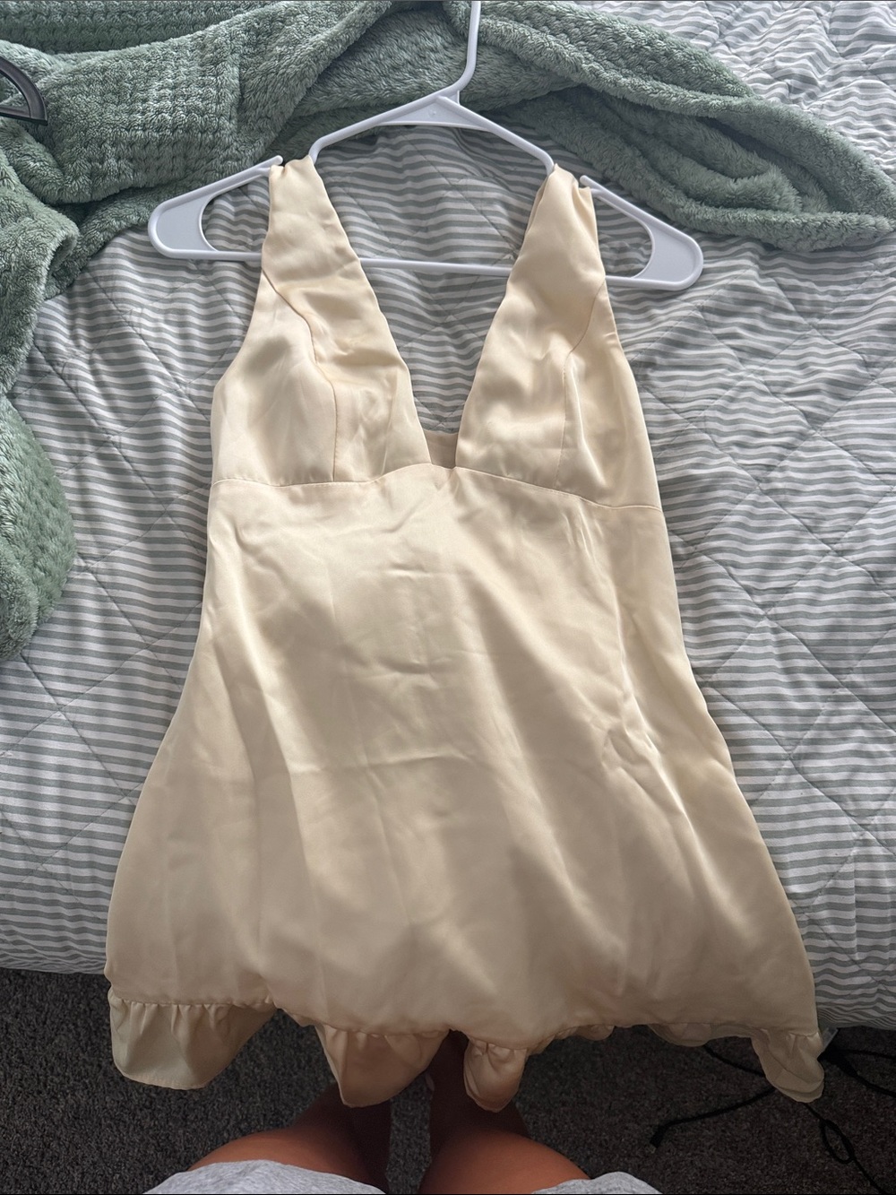Silky Cream V-Neck Chemise Slip